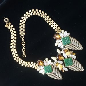Statement necklace